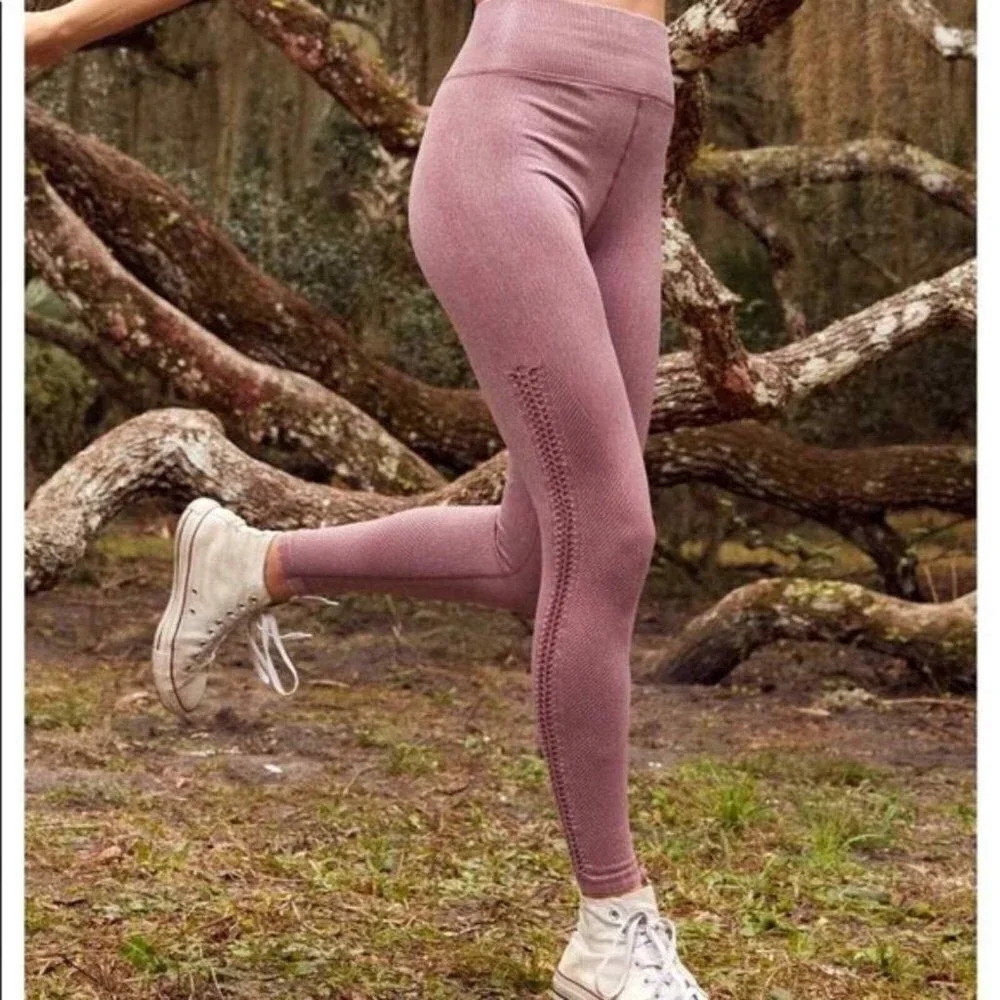 OFFLINE by Aerie Womens Size Medium Seamless Macrame High Waisted Legging